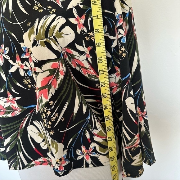 Code x Mode floral Hawaiian top - Picture 9 of 14